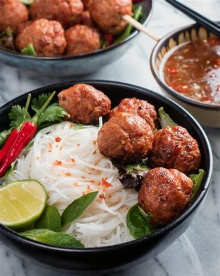  Bún Chả: Ein herzhaftes vietnamesisches Gericht mit erfrischendem Duft!